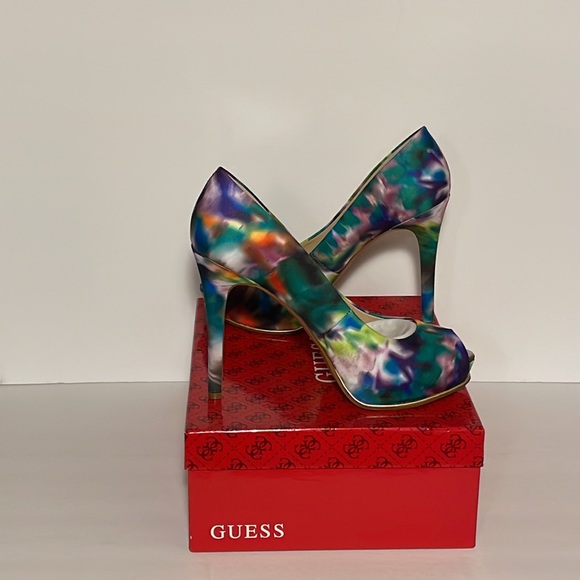 Guess, Honora, peep toe, high heel pumps. - Picture 5 of 11
